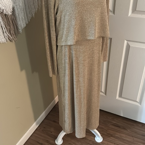 Old Navy Maternity Mock Neck Double Layer Nursing Midi Dress Size Large - Picture 3 of 7